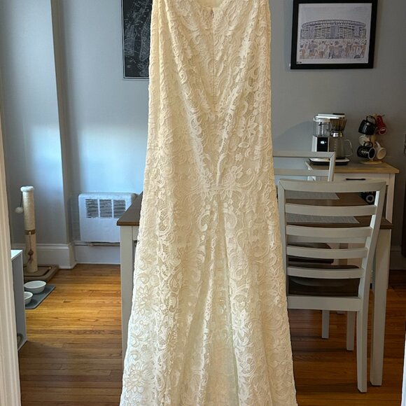 New, never worn, never altered Anais Annette Wedding Dress - Picture 5 of 6